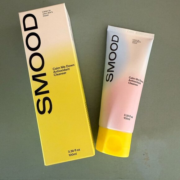 Smood Calm Me Down Antioxidant Cleanser Cream to Foam Glow Formula - Picture 1 of 12